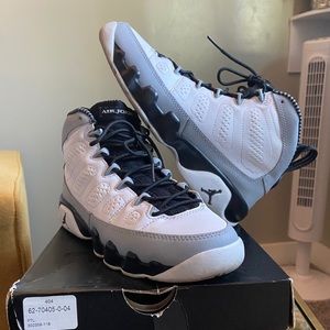 retro 9s size 5.5y